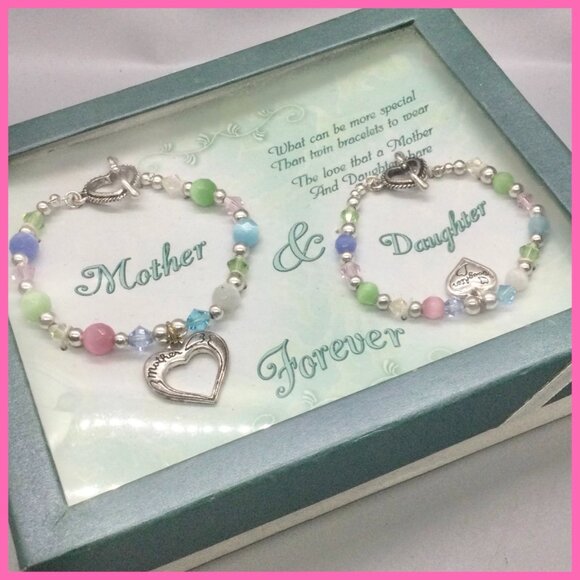 Gift Boxed Set of Bracelets - Picture 1 of 4
